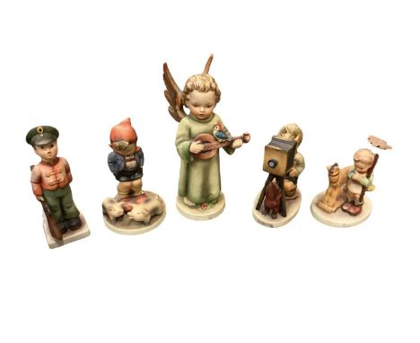 Collection of 17 Hummel figures including Festival Harmony, The Photograher, Playmates etc together with five boxed Hummel fi