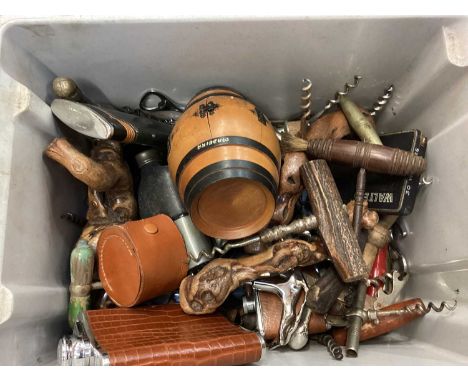 Lot corkscrews, hip flasks and wine related items including decanter labels (2 boxes)