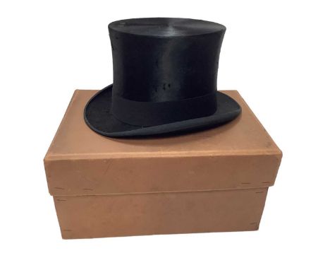 Vintage black top hat by Lincoln Bennett in Lincoln Bennett and a Christy's London black top hat in green rexine circular hat