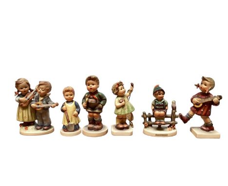 Collection of 18 Hummel figures including Happiness, Forever Yours, Garden Treasures and First Mate