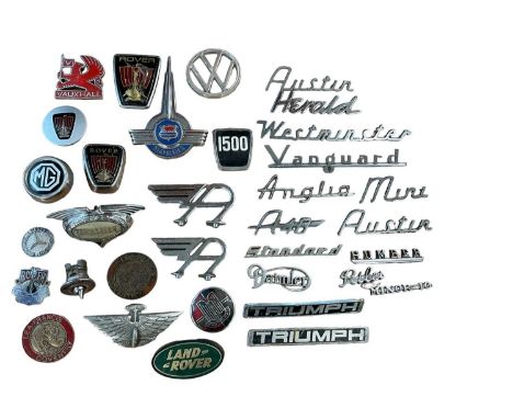 Good collection of various classic car badges to include Vauxhall, Wolseley, Lea - Francis and others (1 box)