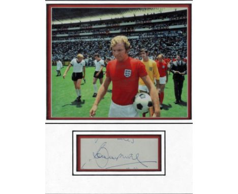 Bobby Moore World cup autograph presentation. High quality professionally mounted 15 x 13 inch overall sized display. 3D doub