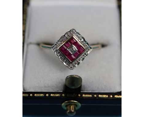 Gold diamond and ruby set ring