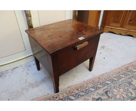 Small mahogany commode