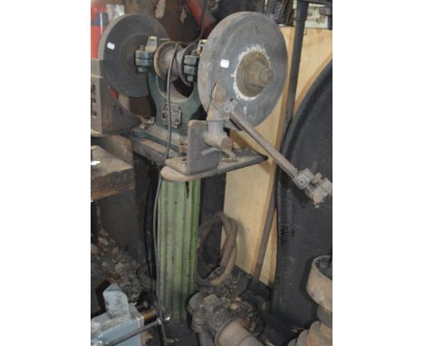 A Victorian belt-driven double ended grinder by Carters Engineers & Co. New Bailey Salford Manchester, on fluted column, widt