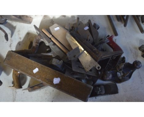 Miscellaneous tools to include box planers, saw blades etc.