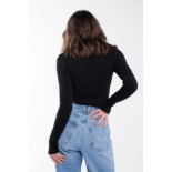 100 PIECE SHOPIFY MODERN CLOTHING STOCK IN VARIOUS DESIGNS AND SIZES INCLUDING S RIBBED TANK TOPS,