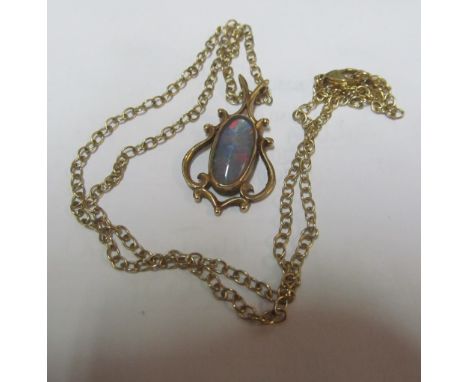 A 9ct opal pendant on chain