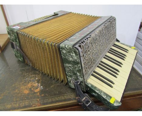 VINTAGE LUDWIG PIANO ACCORDION 