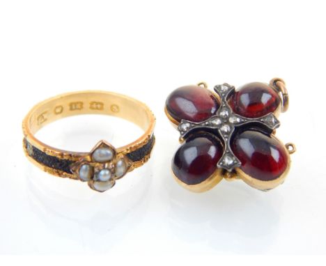 19th C 18ct gold mourning ring, plat and pearl decoration, and a mourning brooch with garnets.