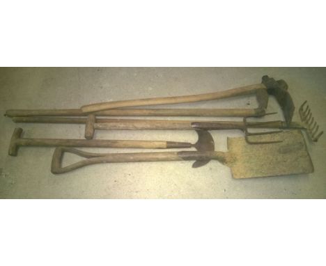 6 vintage garden tools with wooden handles to include spade, fork and hoe