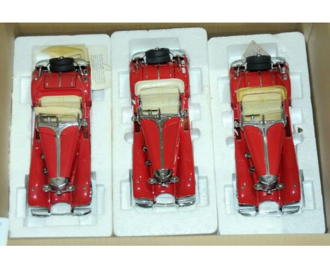 Franklin Mint. A group of part boxed 1:24 scale Mercedes 500K "Special Roadster" models. All three are the same and all are i