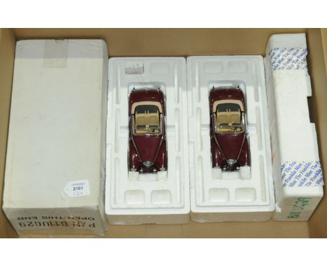 Franklin Mint. A partially boxed pair (Mailer boxes only) of 1:24 scale 1957 Mercedes-Benz 300SC models. Both in Burgundy wit