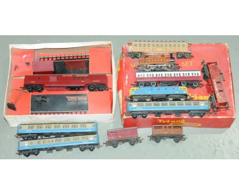 Triang, Lima &amp; Similar - a mainly unboxed group of OO and HO gauge items to include a Triang R319 Mail Coach Set, Triang 