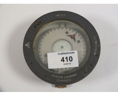 AN R.A.F MILITARY MEDIUM LANDING COMPASS