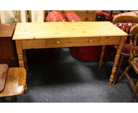 A PINE CONSOLE TABLE - W 129 CM