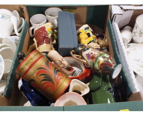 A TRAY OF CERAMIC TOBY JUGS, CONTINENTAL VASE ETC