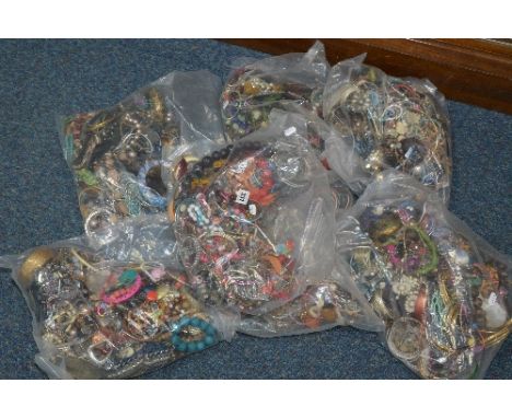 SEVEN BAGS OF MIXED COSTUME JEWELLERY