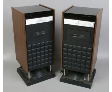 A Crown radio corp crowncorder model SHC -47f stereo / tape player and duo sound speaker.