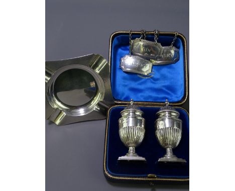 SMALL SILVER, a quantity including a cased pair of salt and pepper pots, Birmingham 1890, maker Deakin and Francis Ltd in a G