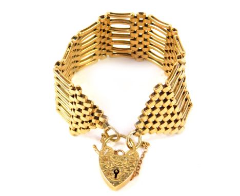 A 9ct gold gate bracelet, the padlock stamped 375, 42.1g