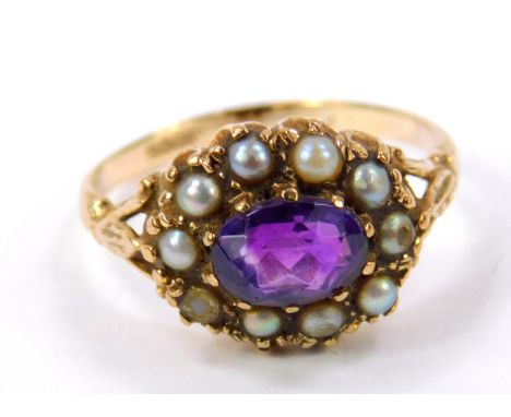 A Victorian style 9ct gold amethyst and seed pearl ring, size N, 2.8g.