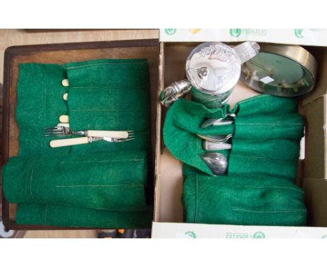A baize roll of Reliance Plate cutlery, another roll of knives and fish eatery, staybrite and stainless blades and tines, tog