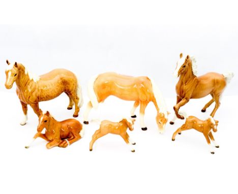 Beswick Palomino horses and foals 1960s/1970s together with a Sylvac Palomino horse (af) (6)