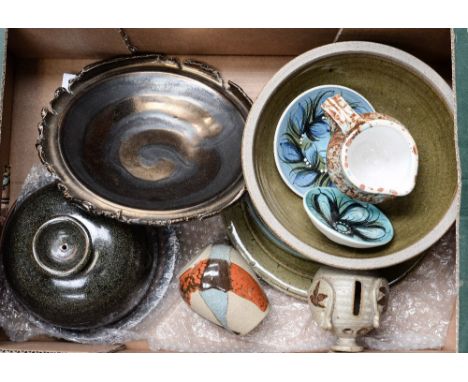 A box of assorted studio ceramics, including Winchcombe pottery cheese dome, etc