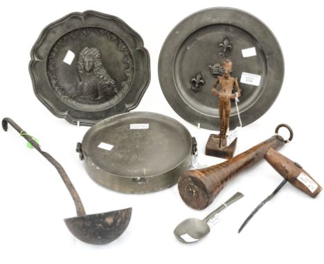 Antique pewter, 19th Century, sack hook, cosh, ladle etc, to include tooled leather case (Q)  