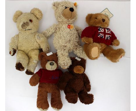 A Steiff 'Charly' teddy with two Hamleys bears, a Harrods bear, and a lamb skin straw filled bear, all in a Steiff bag (5)