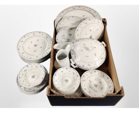 A quantity of Royal Worcester Ribbons and Bows dinner porcelain 