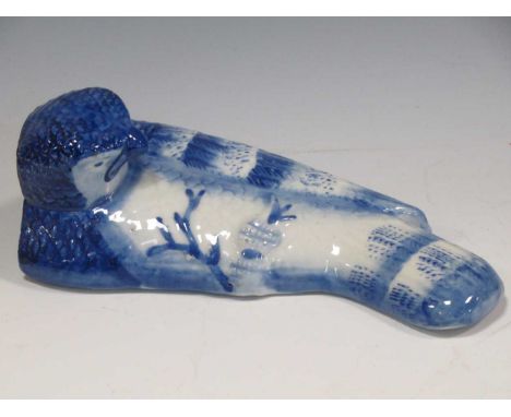 A blue and white ceramic flatback bird, 22cm