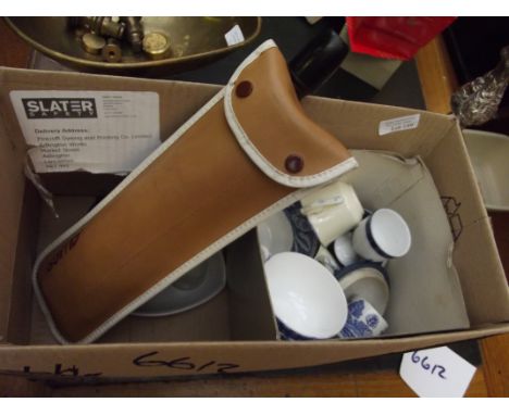 Assorted items to include Carltonware cruet set etc 