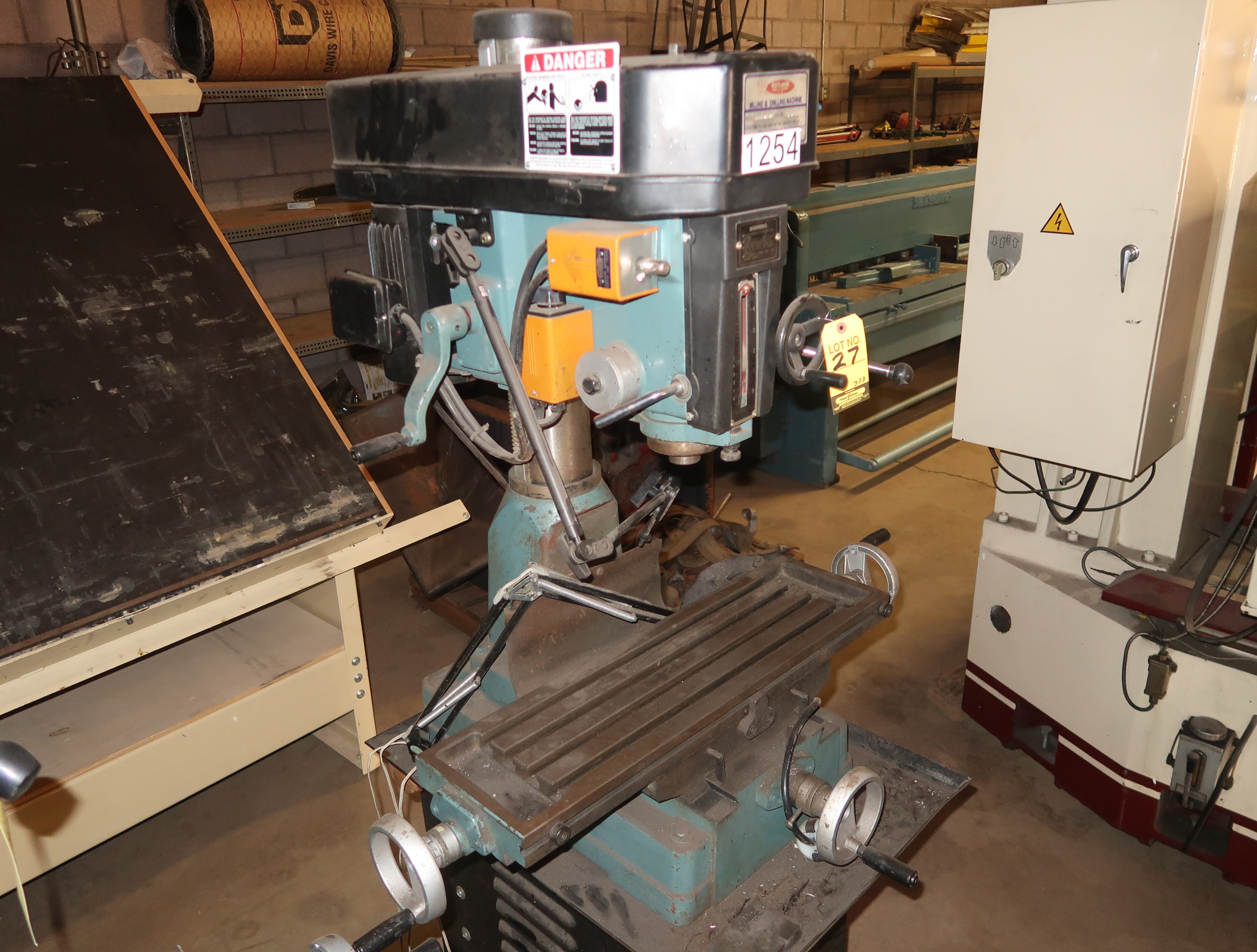 RUTLAND MILLINGDRILLING MACHINE 266/0630 SN. 7083