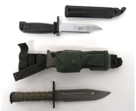 M16 Bayonet To Fit The Galil Rifle 7 inch blade with rear sawback edge. &nbsp;Short fuller. &nbsp;Blackened steel muzzle ring