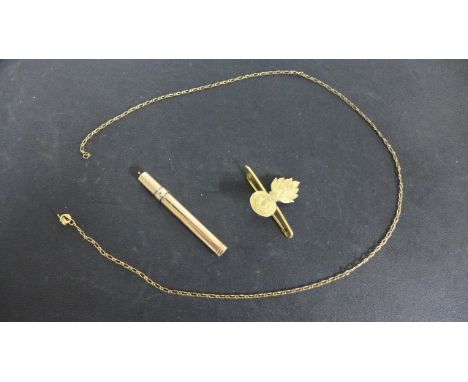 A 9ct Yellow Gold Chain, a 9ct sweetheart brooch and a 9ct gold pencil - total weight approximately 7.9 grams - all reasonabl
