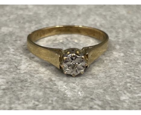 9ct gold diamond illusion set ring size K 1.5g