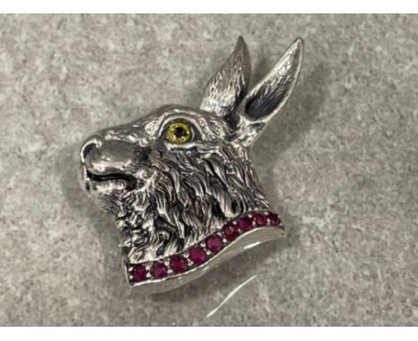 Silver ruby Rabbit brooch on Ruby platform 10.59g