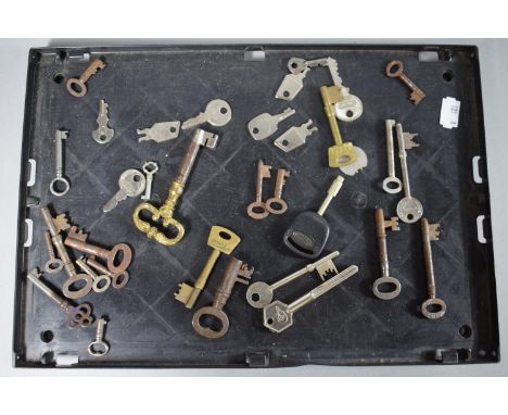 A Small Collection of Vintage Keys. 