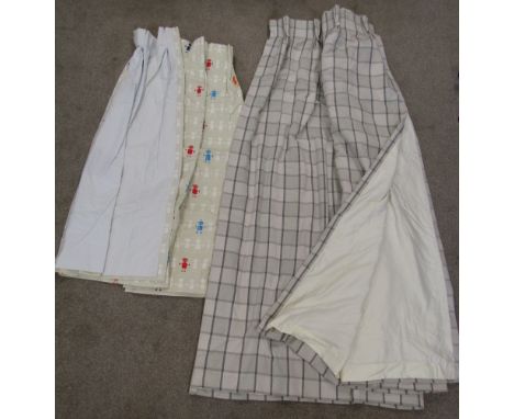 2 pairs of pin tuck curtains - child's lined curtain approx. 160cm D x 100cm W and thermal lined curtains approx. 236cm D x 1
