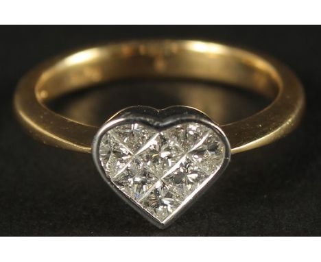 AN 18CT YELLOW GOLD HEART SHAPED MULTI CLUSTER DIAMOND RING, diamonds 0.75ct.