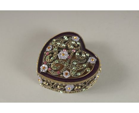 AN ENAMEL TRINKET BOX.