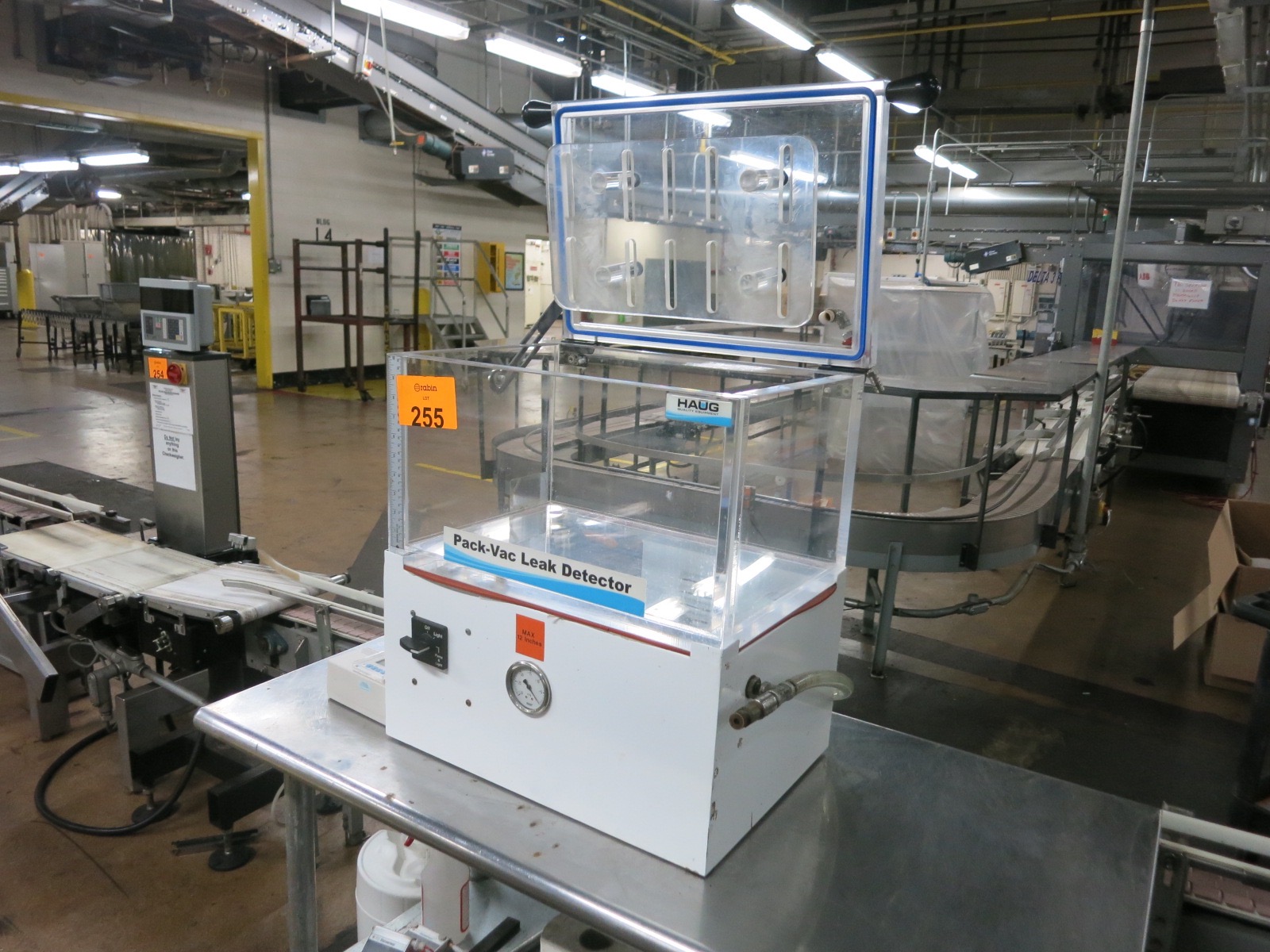 HAUG leak detector, model PACK VAC PVEL181210, s/n 570901, 18? x 12? x 10? Compressed air, 30 s