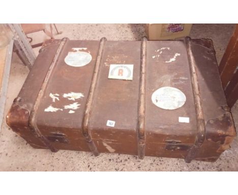 VINTAGE STEAMER TRUNK