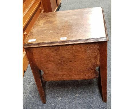 OAK COMMODE BOX