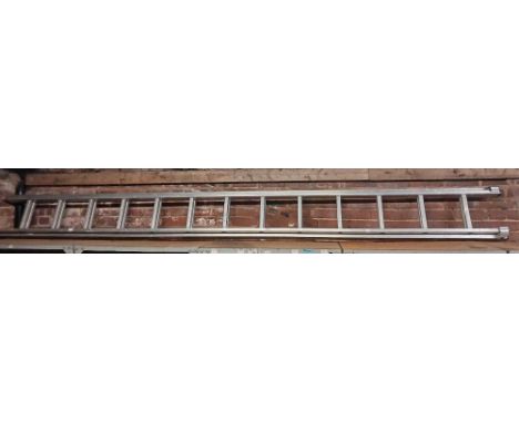 13 RUNG TWIN EXTENDING ALUMINIUM LADDER