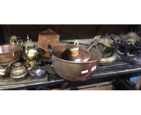 SHELF WITH MISC COPPER &amp; BRASS ITEMS INCL; CAST IRON SCALE WITH WEIGHTS