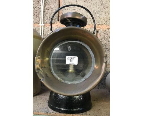 REPAINTED VINTAGE CARRIAGE OR EARLY CAR PARAFFIN LIGHT WITH FITTINGS 