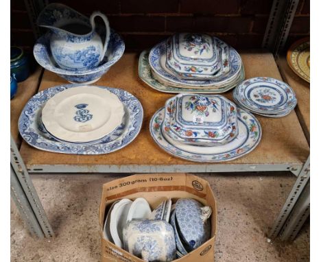SHELF OF VINTAGE BLUE &amp; WHITE CHINAWARE, MEAT PLATES &amp; WASH BASIN BOWL &amp; JUG ALSO CARTON OF BURINE DISH COVERS